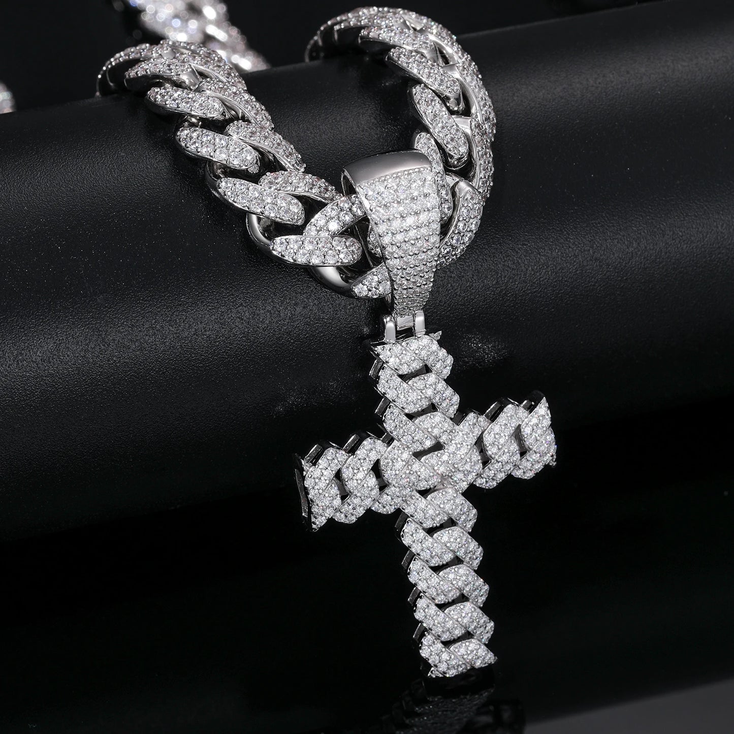 Cuban Chain Cross Pendant D VVS Moissanite 925 Sterling Silver Necklace